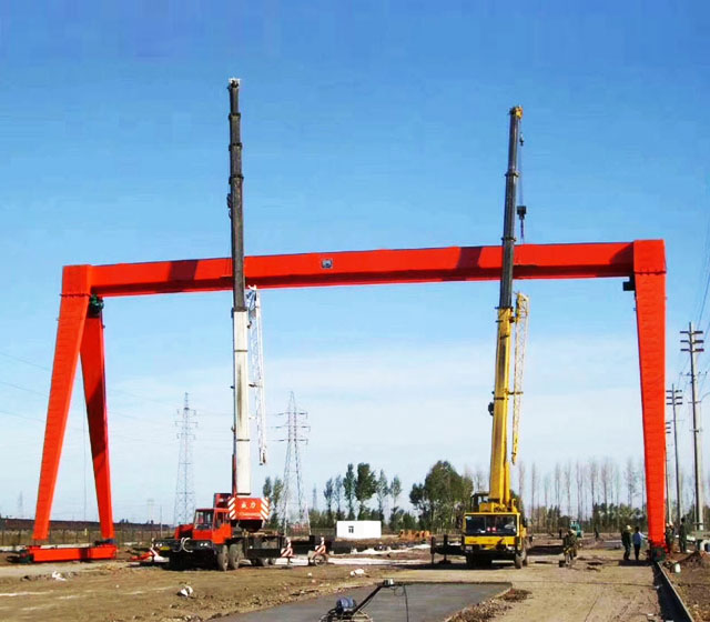 全廂型龍門吊安裝現場